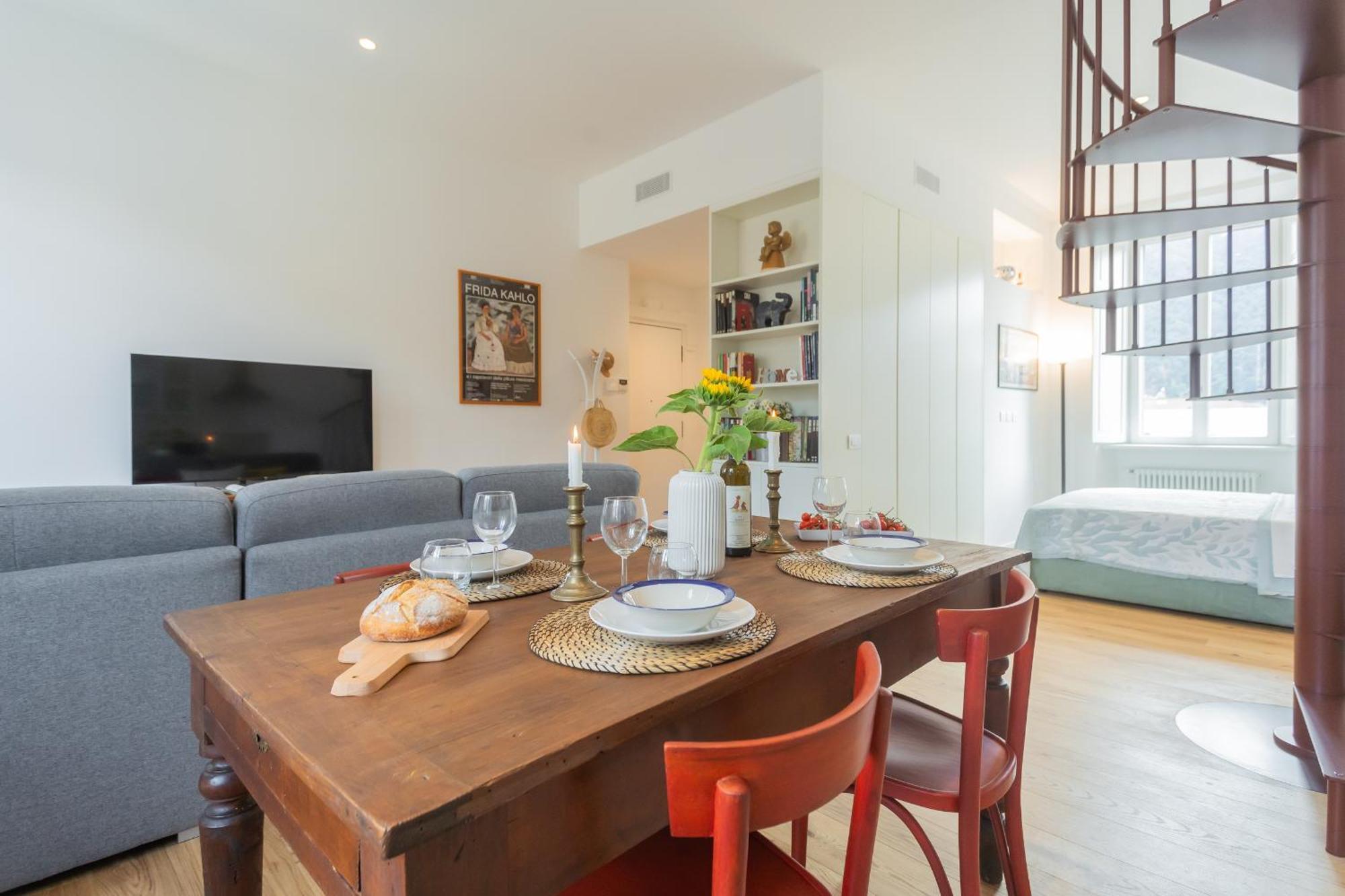 Rooftop Nest In Center By Rent Apartment