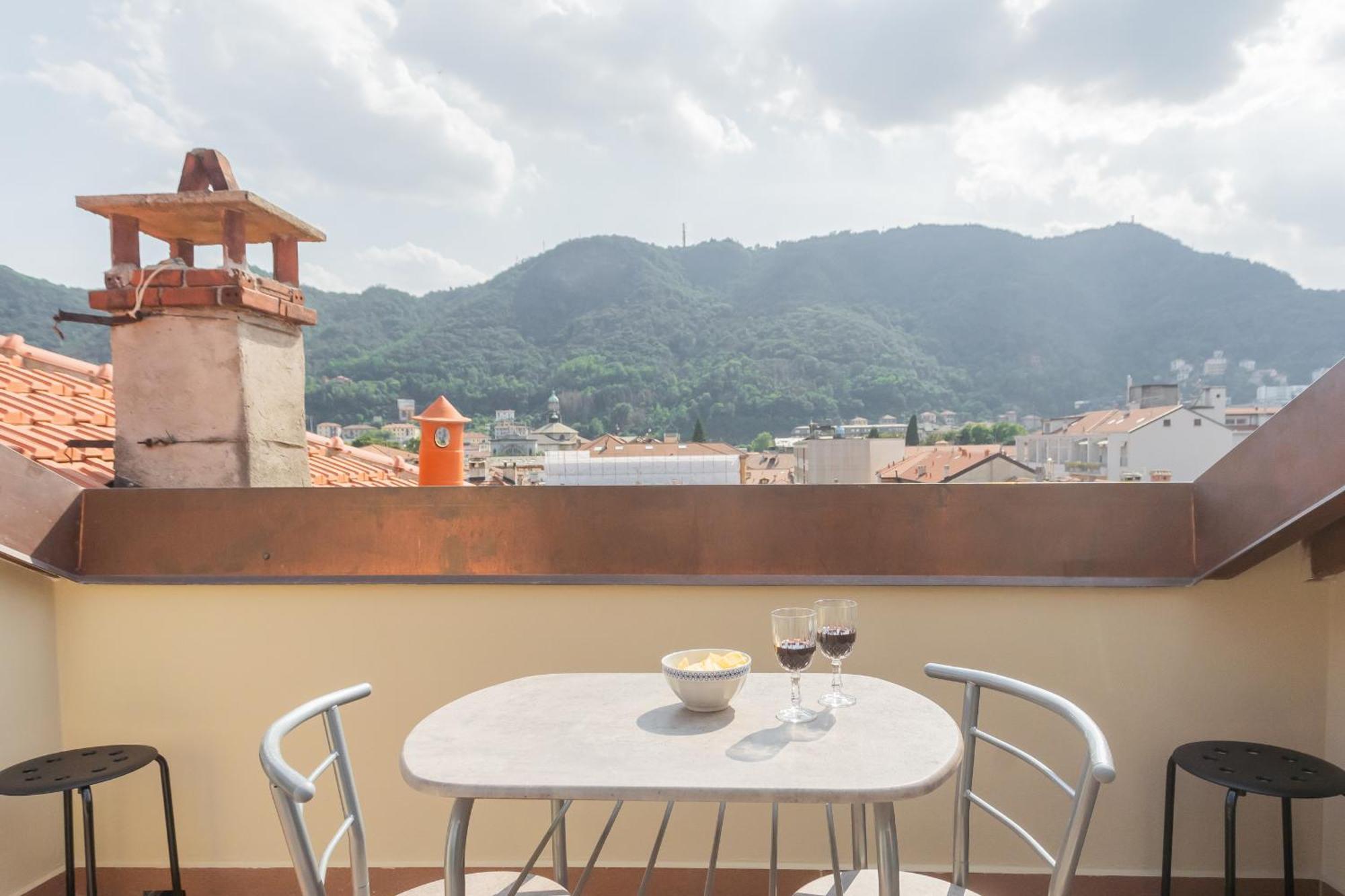 Rooftop Nest In Center By Rent Appartamento