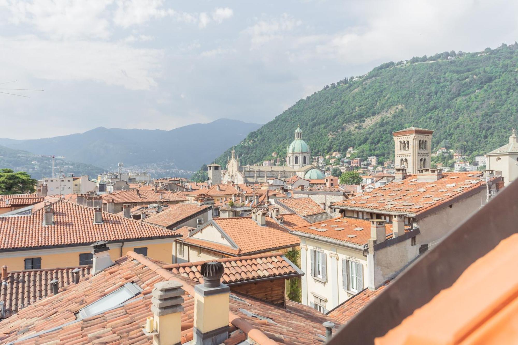 Apartment Rooftop Nest In Center By Rent Como