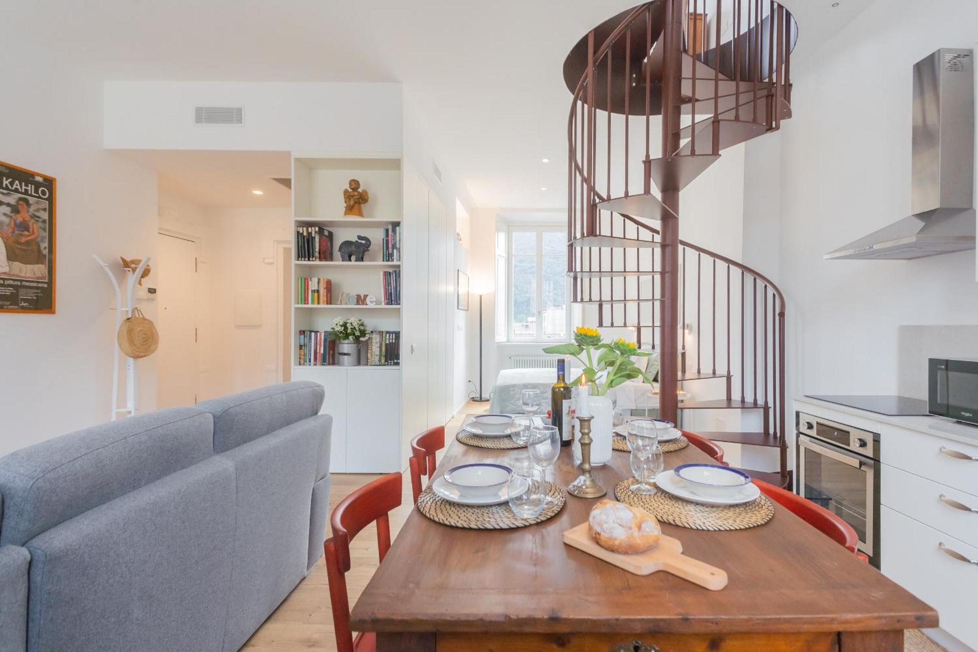 Rooftop Nest In Center By Rent Como